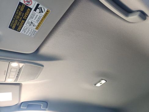 Used 2025 Nissan Kicks SR FWD image 19