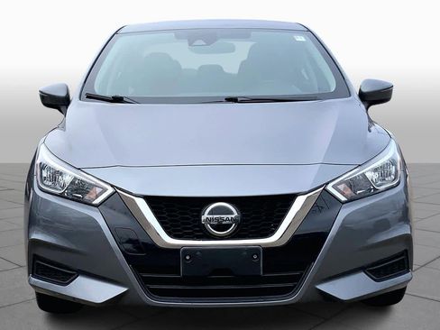 Used 2021 Nissan Versa SV image 4