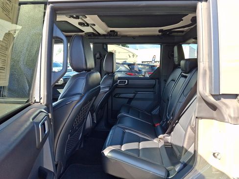 Used 2025 Ford Bronco Badlands AWD/4WD image 10