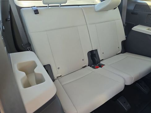 Used 2025 Hyundai Santa Fe Limited FWD image 12
