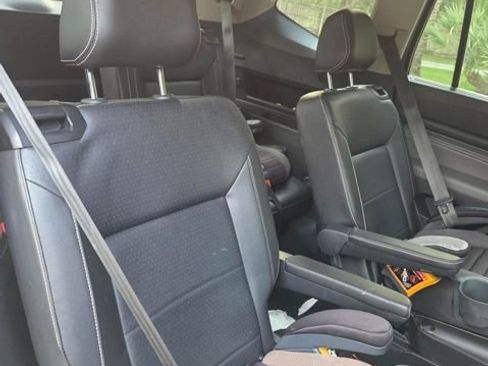 Used 2022 Volkswagen Atlas SE FWD image 4