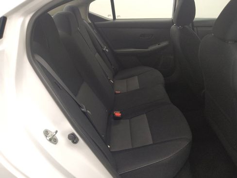 Used 2024 Nissan Sentra SV FWD image 19
