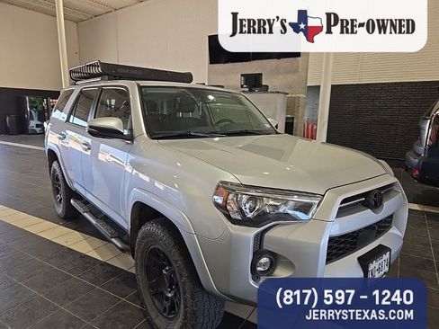 Used 2023 Toyota 4Runner SR5 Premium w/ Moonroof Package image 4