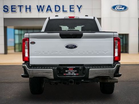 Used 2024 Ford F250 XLT w/ FX4 Off-Road Package AWD/4WD image 6