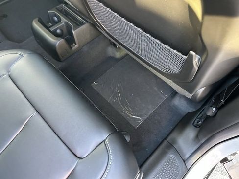 New 2025 Jeep Grand Cherokee L Limited image 18