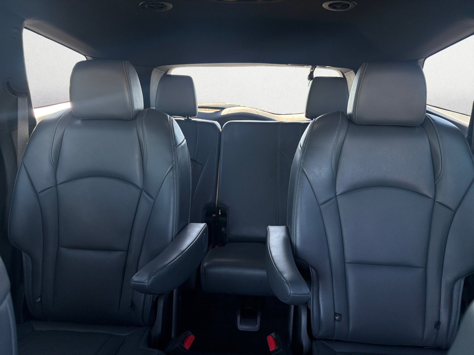 Used 2024 Buick Enclave Essence w/ Sport Touring Edition FWD image 11