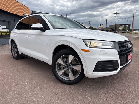 Used 2020 Audi Q5 2.0T Premium w/ Titanium Sport Package AWD/4WD image 47
