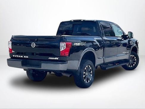 Used 2017 Nissan Titan PRO-4X AWD/4WD image 3