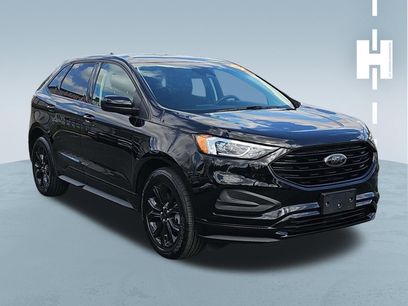 Used 2024 Ford Edge SE w/ Black Appearance Package