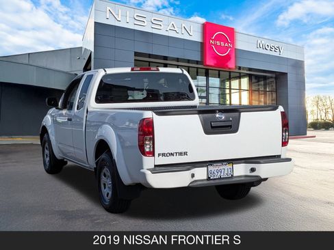 Certified 2019 Nissan Frontier S image 7