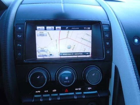 Used 2016 Jaguar F-TYPE Coupe image 13