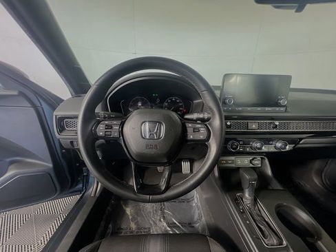 Used 2025 Honda Civic Sport image 14