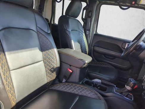 Used 2022 Jeep Gladiator Overland image 27