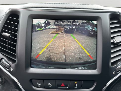 Used 2023 Jeep Cherokee Altitude Lux w/ Lux Elite Package image 26