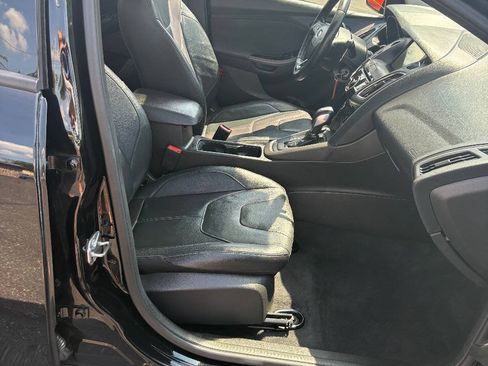Used 2016 Ford Focus SE w/ Equipment Group 201A FWD image 30