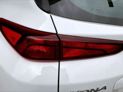 Used 2023 Hyundai Kona SE w/ Cargo Package AWD/4WD image 22