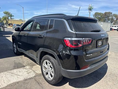Used 2024 Jeep Compass Latitude AWD/4WD image 7