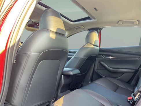 Used 2026 MAZDA MAZDA3 2.5 Turbo Sedan w/Premium Plus image 18