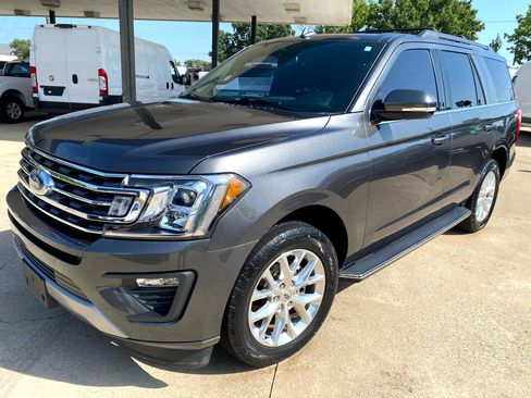 Used 2021 Ford Expedition XLT image 1