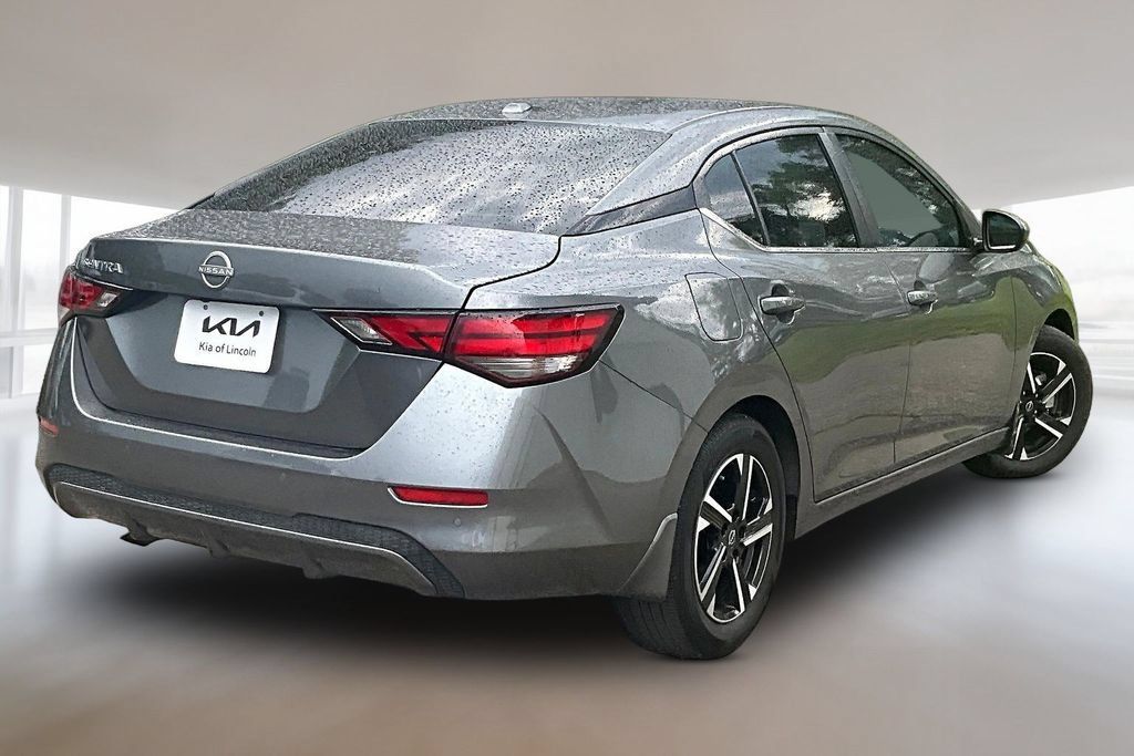 Used 2025 Nissan Sentra SV FWD image 6