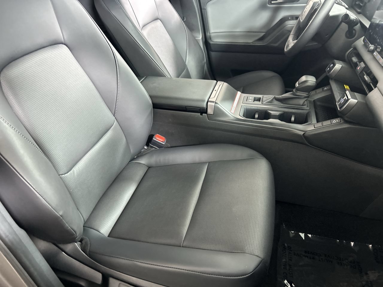 Used 2026 Toyota RAV4 XLE Premium FWD image 26