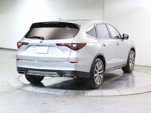 Certified 2025 Acura MDX w/ Technology Package image 9
