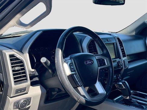 Used 2019 Ford F150 Lariat image 9