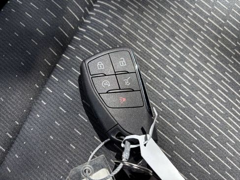 Used 2025 Chevrolet Equinox LT FWD image 22