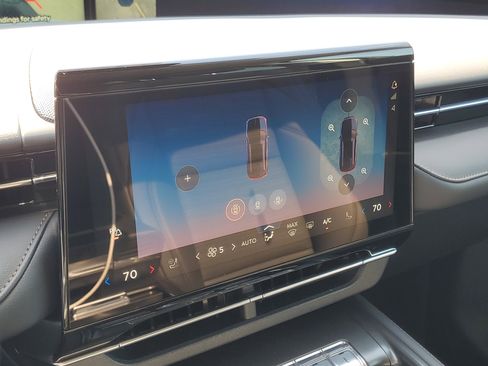 New 2026 Lincoln Nautilus Reserve w/ Jet Appearance Package image 25