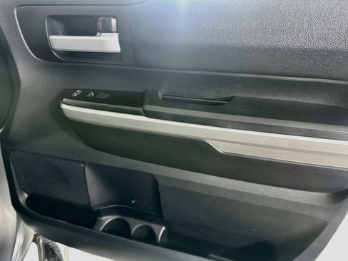 Used 2017 Toyota Tundra SR5 w/ SR5 Upgrade Package RWD image 29