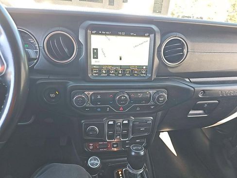 Used 2021 Jeep Wrangler Unlimited Rubicon 4xe AWD/4WD image 4