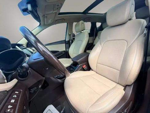 Used 2017 Hyundai Santa Fe Sport w/ 2.4L Tech Package 04 FWD image 14
