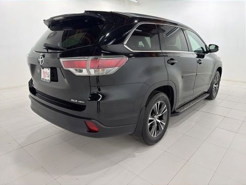 Used 2016 Toyota Highlander XLE AWD/4WD image 5