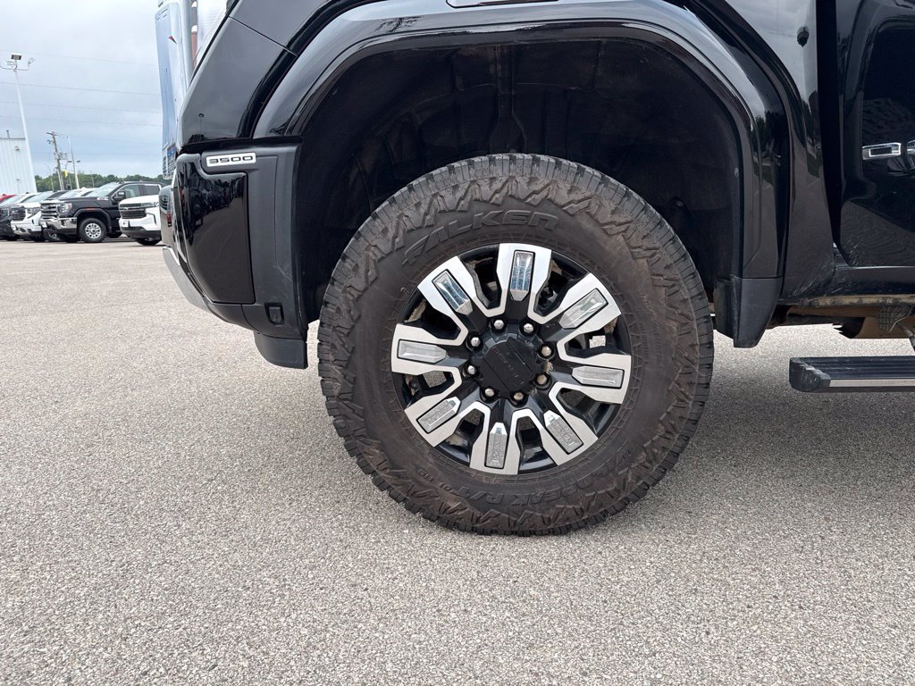 Used 2025 GMC Sierra 3500 Denali w/ Denali Reserve Package AWD/4WD image 43