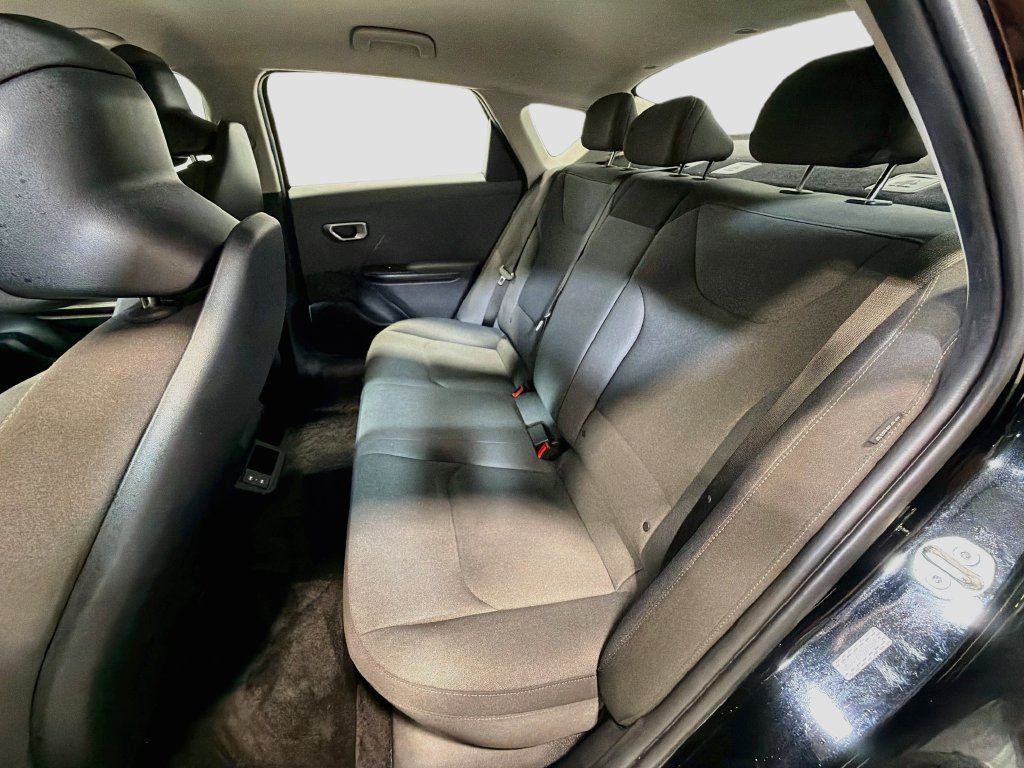 Used 2025 Kia K4 FWD image 22