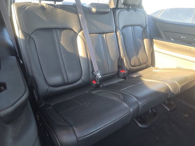 Used 2023 Jeep Wagoneer Series II AWD/4WD image 16