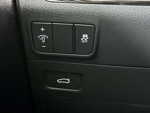 Used 2025 Kia K5 LXS image 16