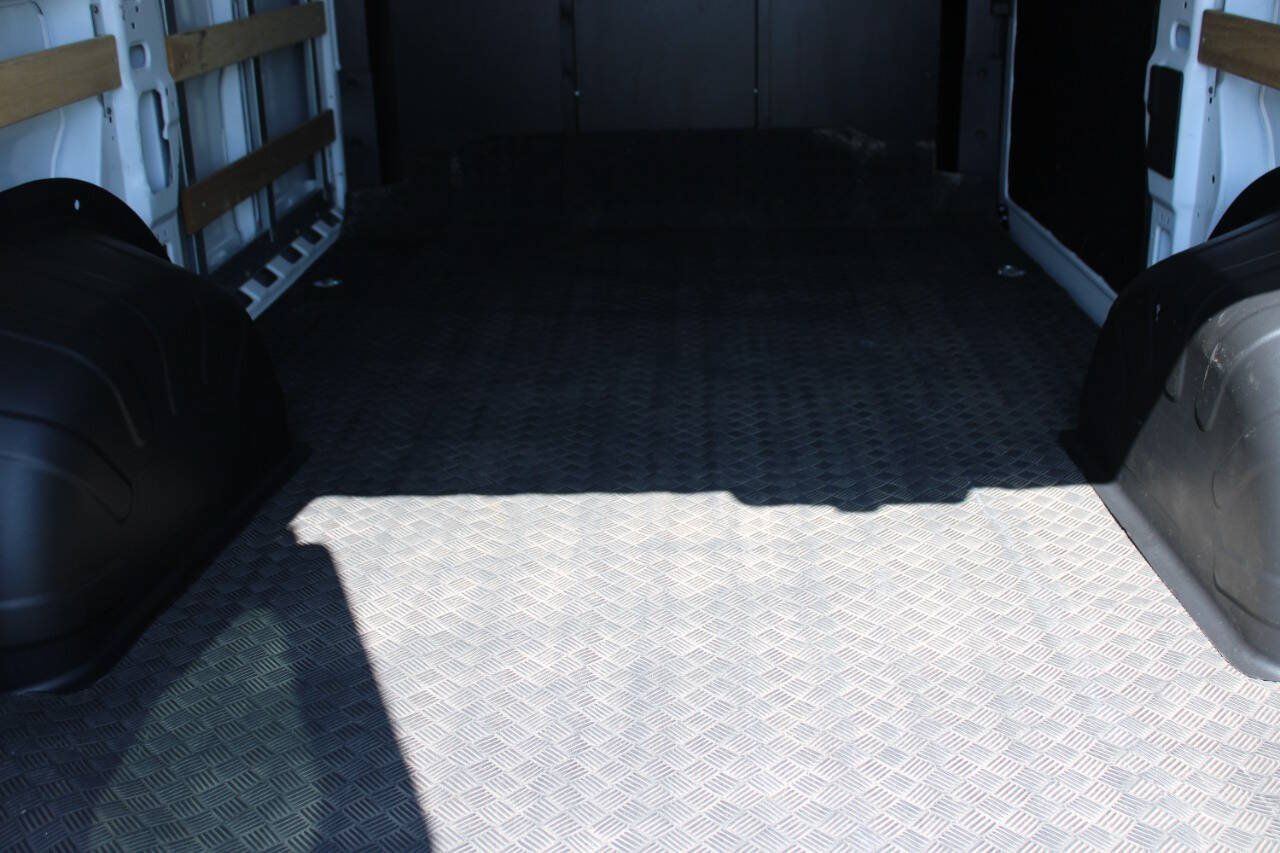 Used 2025 RAM ProMaster 2500 w/ U-Haul Equipment Group FWD image 11