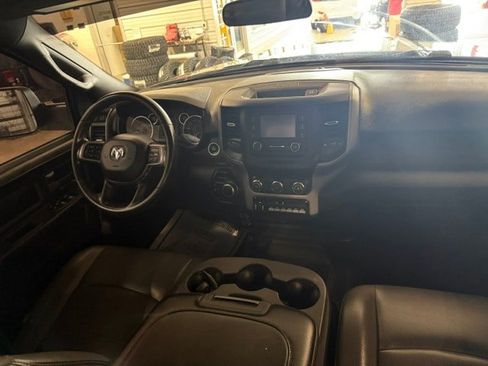 Used 2022 RAM 2500 Tradesman w/ Chrome Appearance Group AWD/4WD image 19
