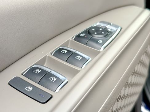 New 2026 Kia Carnival EX image 16