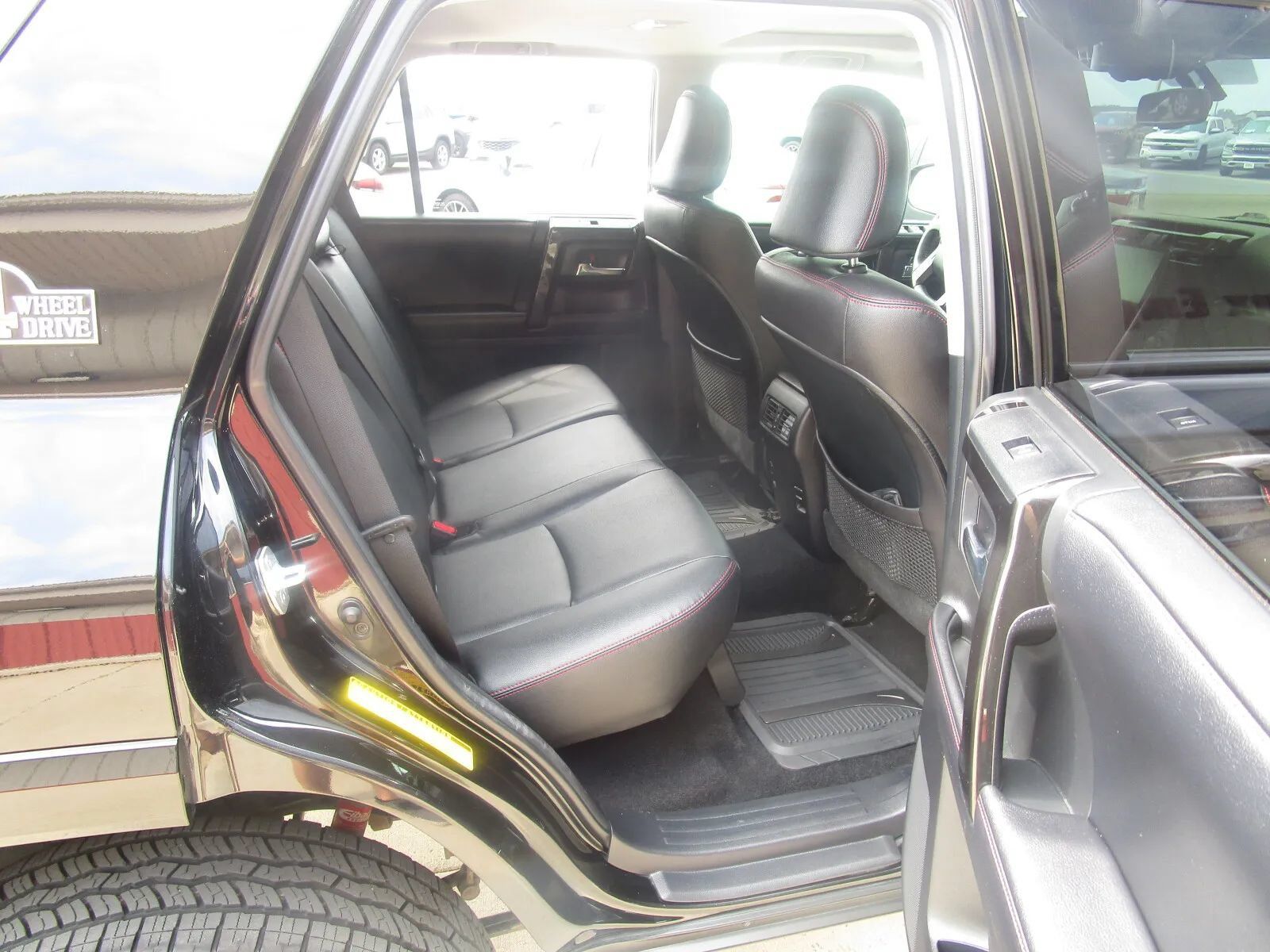 Used 2016 Toyota 4Runner Trail Premium AWD/4WD image 17