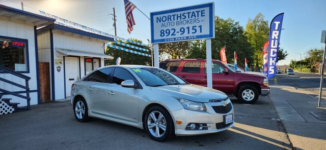 Used 2014 Chevrolet Cruze LT w/ RS Package FWD image 3