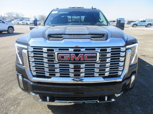 New 2026 GMC Sierra 3500 Denali w/ Denali Reserve Package image 12
