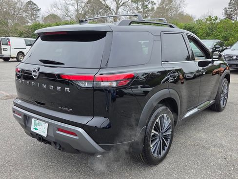 New 2026 Nissan Pathfinder Platinum image 11