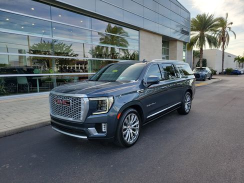 Used 2021 GMC Yukon XL Denali w/ Denali Ultimate Package image 8