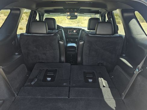 Used 2023 Dodge Durango GT RWD image 7