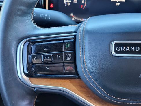 Used 2022 Jeep Grand Wagoneer Series III image 25