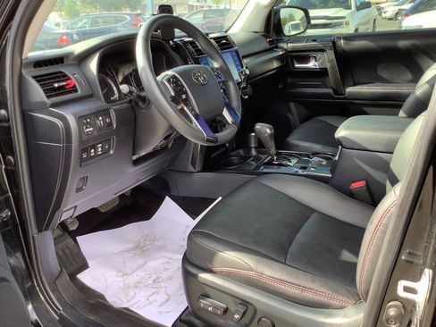 Used 2022 Toyota 4Runner TRD Off-Road Premium AWD/4WD image 37