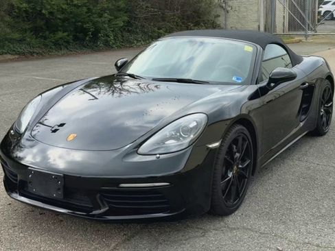 Used 2021 Porsche 718 Boxster RWD image 8