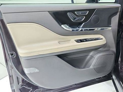 Used 2023 Lincoln Corsair FWD image 20